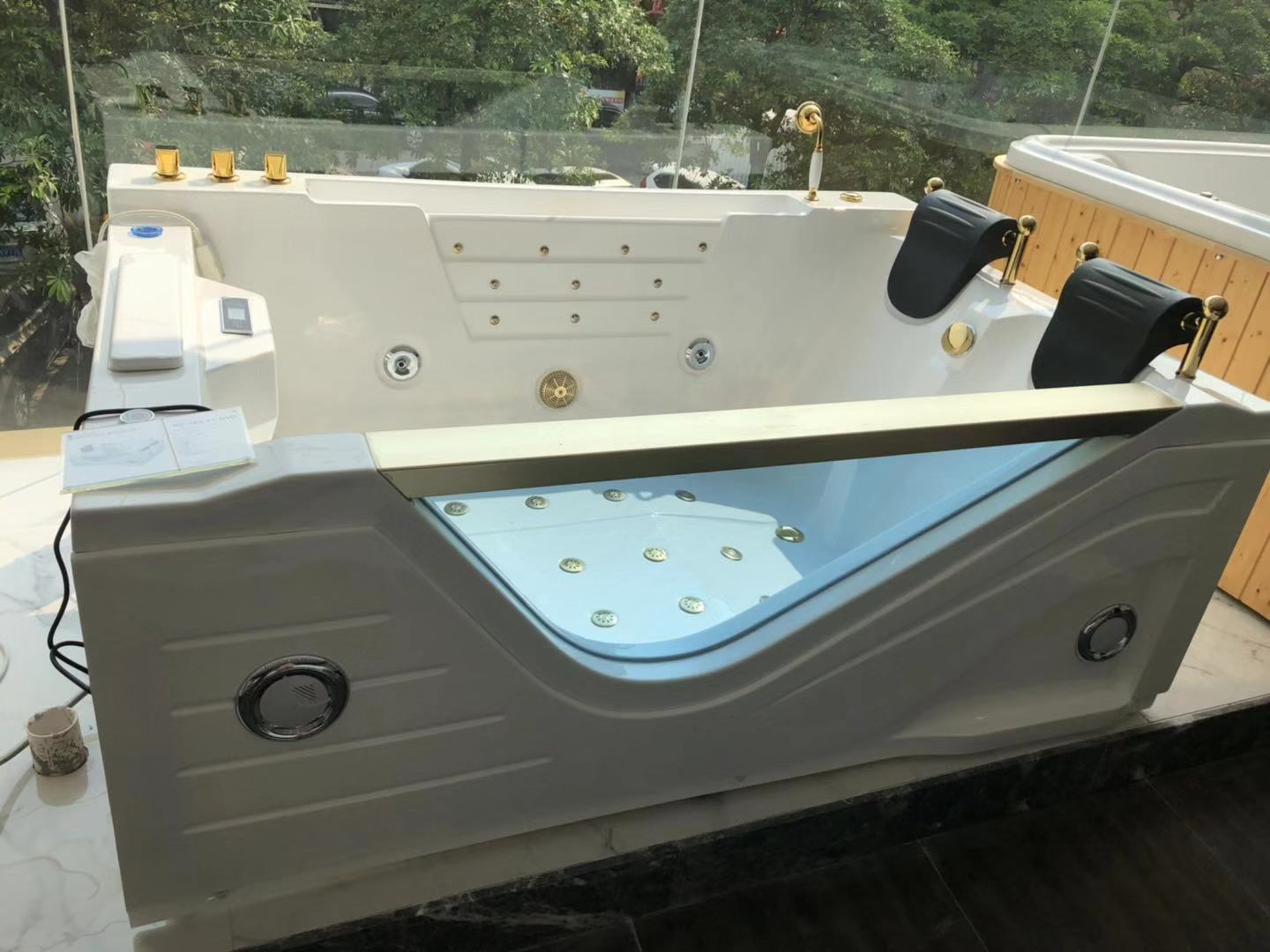 Whirlpool Bathtub Hirossy Jacu - W Spa & Wellness ulasan dan harga